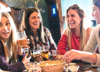 valentine’s-day-in-ireland:-irish-craft-beer-ideas-&-tours-for-women